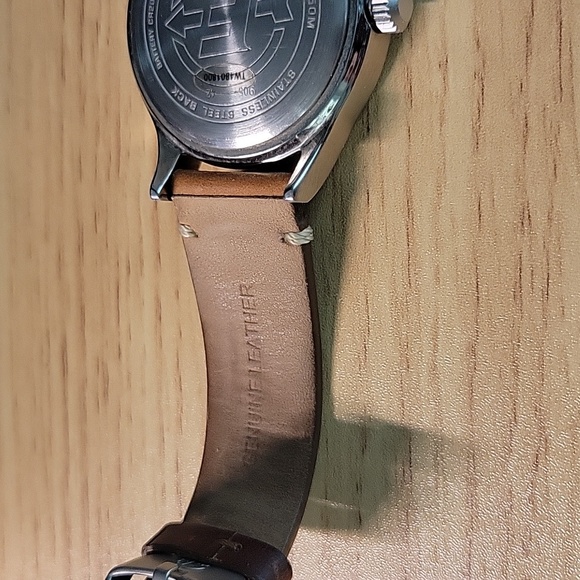 Watch - Picture 3 of 4